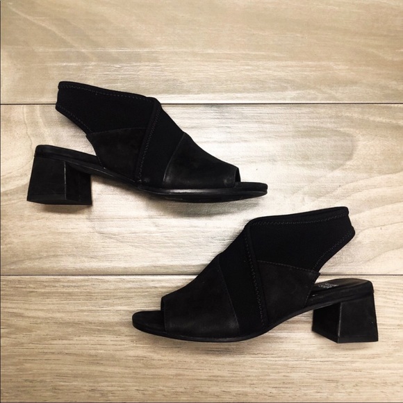 Eileen Fisher LUCA TUMBLED NUBUCK SANDAL in Black Suede - Picture 4 of 6